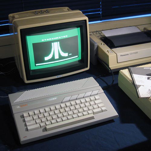 фото Atari 65XE/130XE
