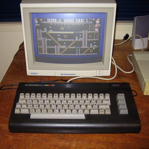 фото Commodore 16