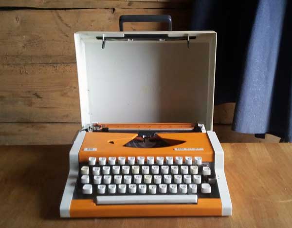 Югославская пишущая машинка UNIS