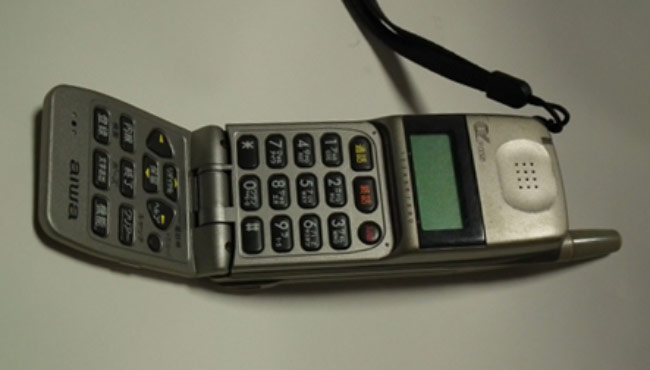 Сотовый телефон Aiwa PT-H50 для сети DDI Pocket, год 1995-й
